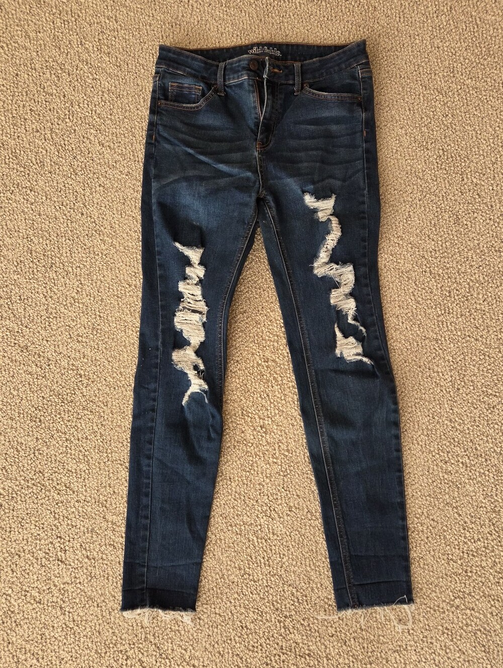 Wild Fable Size 10 Distressed Skinny Jeans - Dark Blue